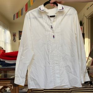 Vintage embroidered pleated white button up blouse